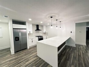 2800 Sadler Ave in Fort Worth, TX - Building Photo - Building Photo