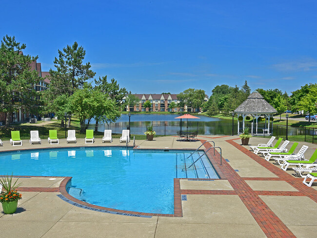 Stone Ridge Apartments in Wixom, MI - Building Photo - Building Photo