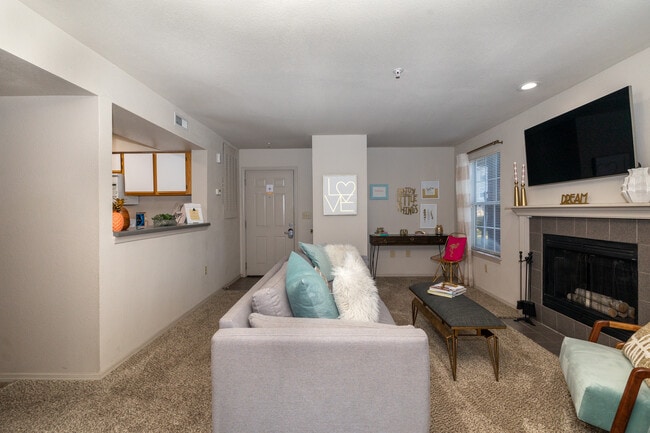 Crown Chase in Wichita, KS - Foto de edificio - Interior Photo