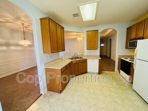 6239 Parkland Oaks Dr in San Antonio, TX - Building Photo - Building Photo