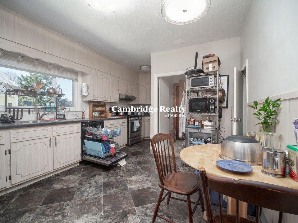 97 2nd St, Unit 1 in Medford, MA - Foto de edificio