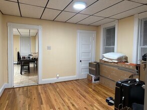 196 Chelsea St in Boston, MA - Building Photo - Building Photo