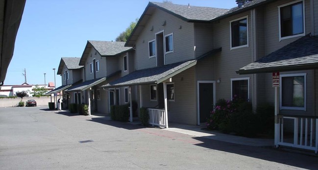 1091 Mi Casa Ct in Concord, CA - Foto de edificio - Building Photo