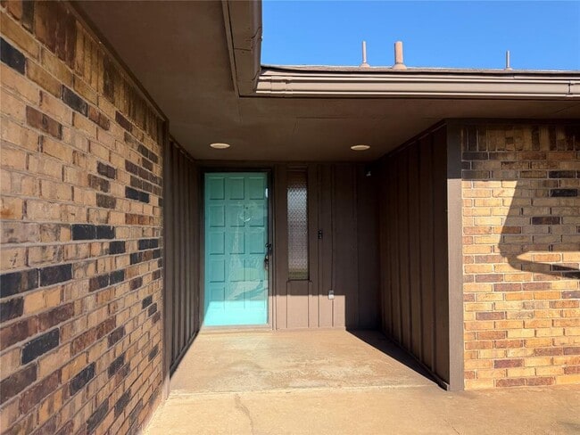 33 Peterson Dr in Clinton, OK - Building Photo - Building Photo