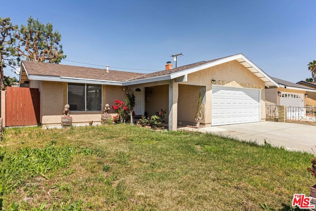 20233 Eddington Dr in Carson, CA - Building Photo