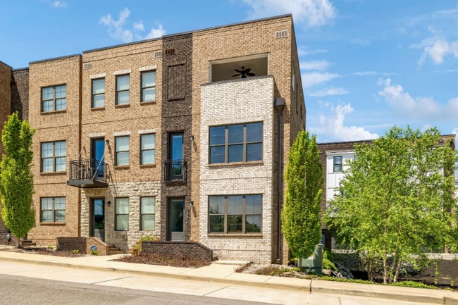 property at 736 Inspiration Blvd