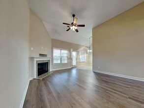 5404 Riverstone Dr in Memphis, TN - Building Photo - Building Photo