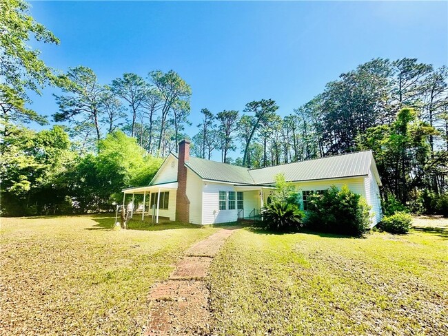 property at 1005 Seminole Trail