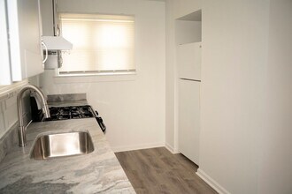 8206 Old Harford Rd, Unit 2 in Parkville, MD - Building Photo - Building Photo