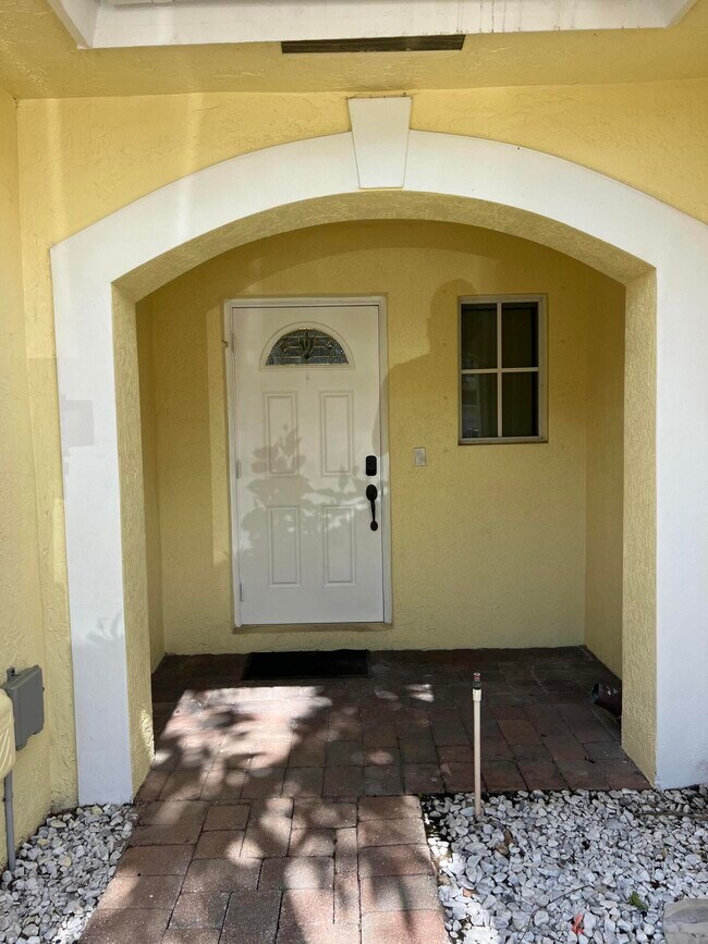 1190 Imperial Lake Rd in West Palm Beach, FL - Building Photo - Building Photo