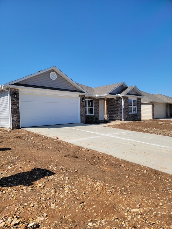 1741 Hermitage Dr in Centerton, AR - Building Photo - Building Photo