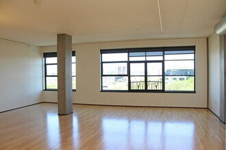 333 NW 9th Ave in Portland, OR - Building Photo - Building Photo
