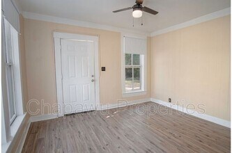 111 S Olive St in San Antonio, TX - Building Photo - Building Photo