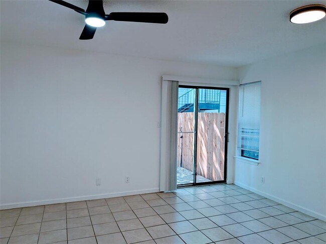 905 E 51st St in Austin, TX - Building Photo - Building Photo
