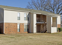 Woodridge Apartments in Athens, AL - Foto de edificio - Building Photo