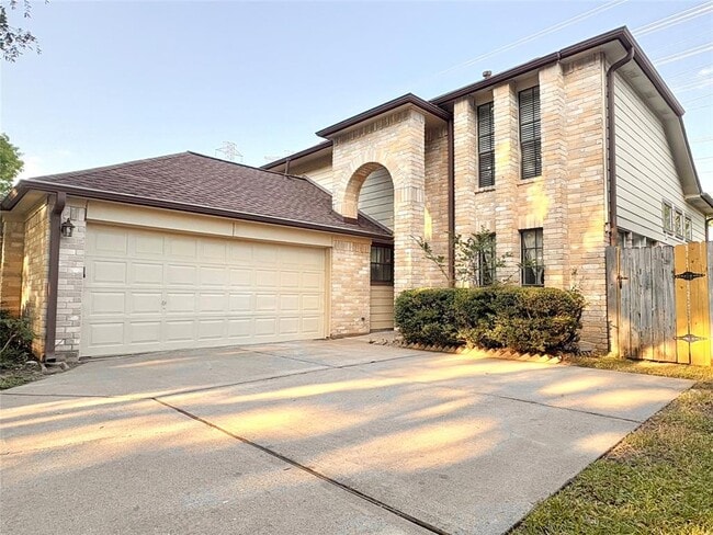property at 1935 Creekshire Dr
