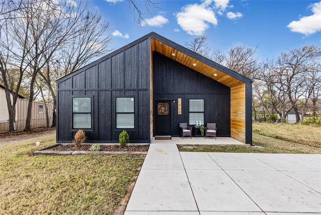 property at 1900 Rosemary