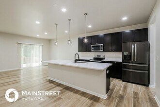 11930 Wooden Trace Dr in Louisville, KY - Foto de edificio - Building Photo