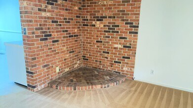 2201A Oak St in Virginia Beach, VA - Building Photo - Building Photo