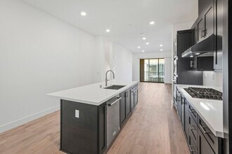 302 Tea Tree Terrace in Sunnyvale, CA - Building Photo - Building Photo