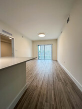 3353 W 90th St, Unit A6 in Hialeah, FL - Foto de edificio - Building Photo