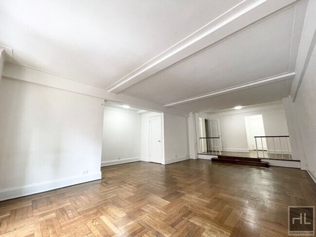 EAST 38 STREET in New York, NY - Building Photo - Building Photo