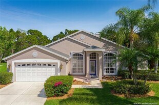 376 NW Canna Way in Jensen Beach, FL - Building Photo