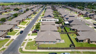 3042 Besterio Dr in Corpus Christi, TX - Building Photo - Building Photo