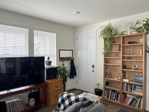 538 Vicot Way, Unit Next Gen Apartment in Fort Collins, CO - Building Photo - Building Photo