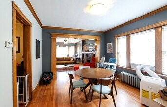 3414 N Ridgeway Ave, Unit #1 in Chicago, IL - Building Photo - Building Photo