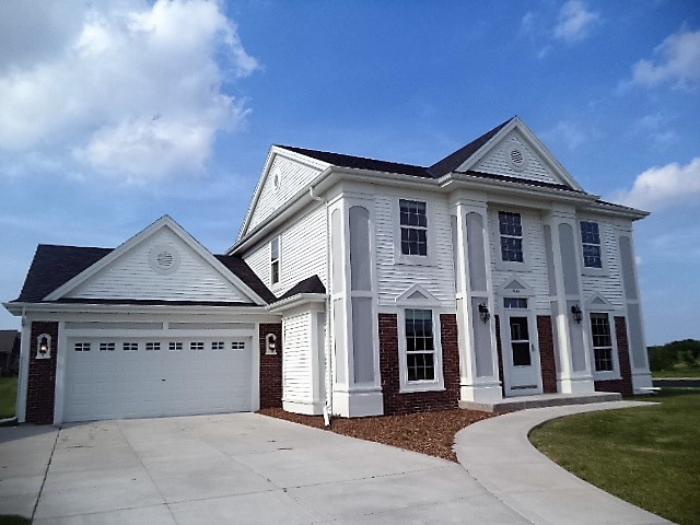 property at 840 W Washington Ave
