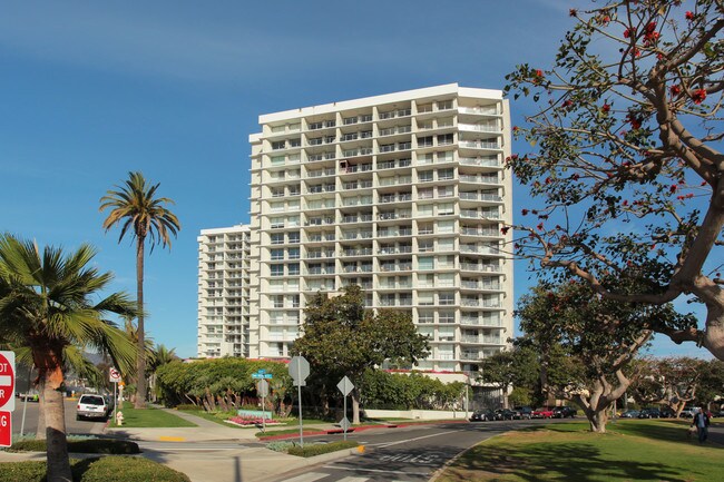 Ocean Towers in Santa Monica, CA - Foto de edificio - Building Photo