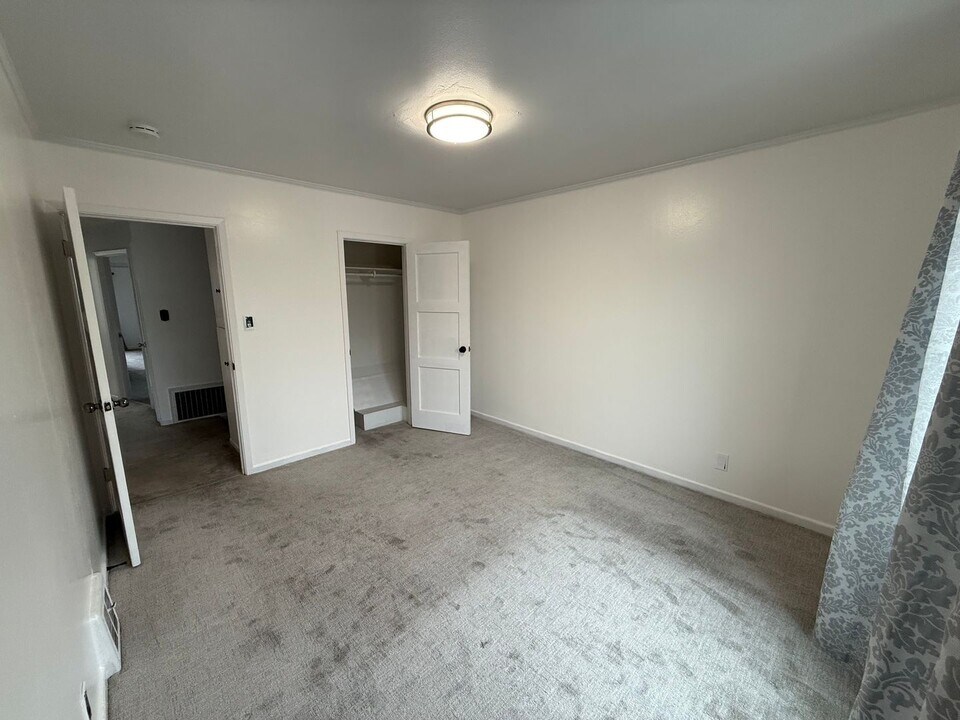 360 Chester Ave in San Francisco, CA - Building Photo