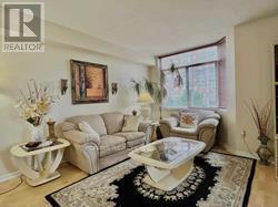 300 Webb Dr in Mississauga, ON - Building Photo - Building Photo