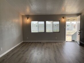 4453 Maia Way in Ridgecrest, CA - Building Photo - Building Photo