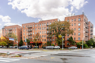 2702 Kings Hwy in Brooklyn, NY - Foto de edificio - Building Photo