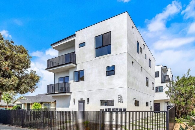 property at 4073 Saturn St