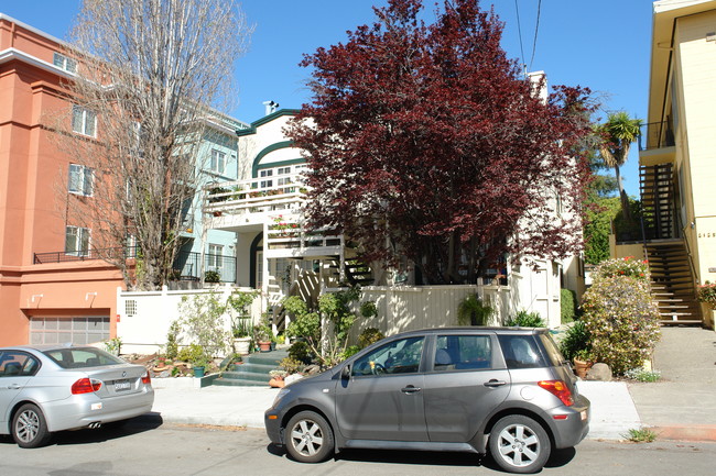 2113 Delaware St in Berkeley, CA - Foto de edificio - Building Photo