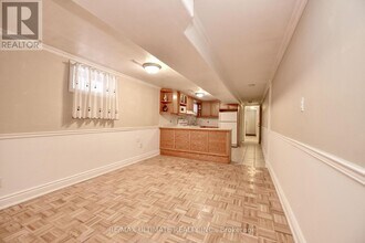 132 Spears St in Toronto, ON - Building Photo - Building Photo