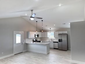 1962 W Cadmus Rd in Adrian, MI - Building Photo - Building Photo
