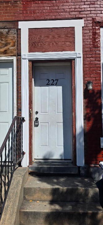 227 Hummel St in Harrisburg, PA - Foto de edificio