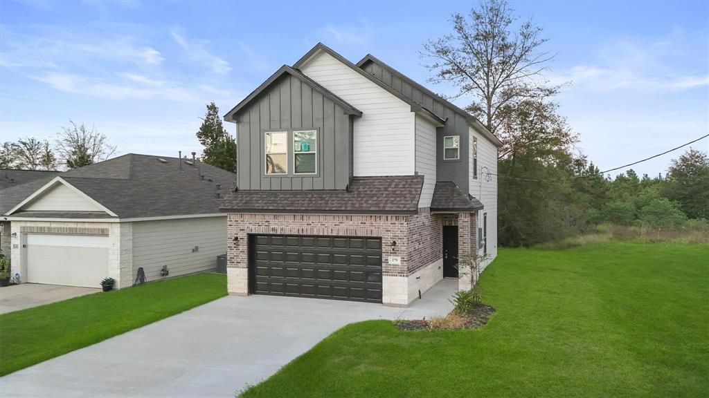 275 Rd 5102F in Cleveland, TX - Building Photo