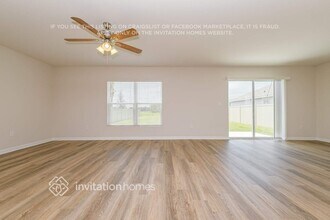 10828 Hidden Banks Gln in Parrish, FL - Building Photo - Building Photo