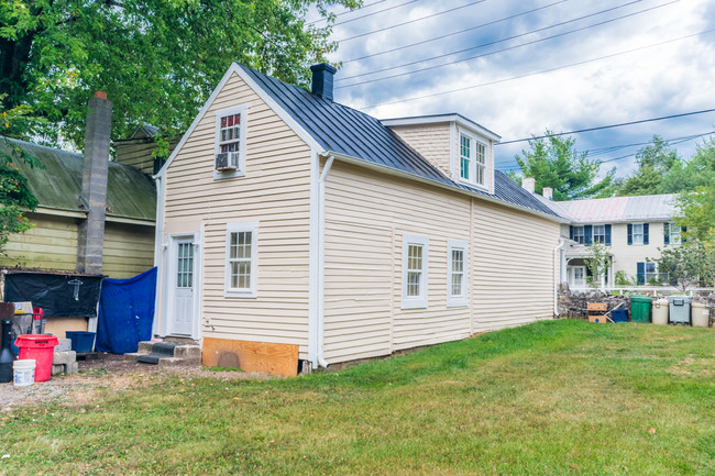 404 S Kent St in Winchester, VA - Building Photo - Building Photo