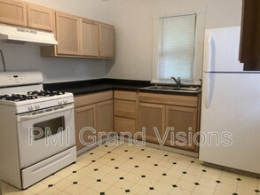 1130 N Dunham St in Decatur, IL - Building Photo - Building Photo