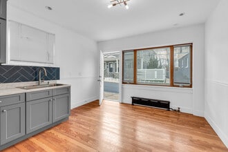 127 Maple Ave, Unit 1st Floor in Rye, NY - Building Photo - Building Photo
