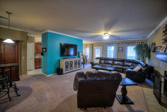 1800 Fawn Valley Ln in Edmond, OK - Building Photo - Building Photo