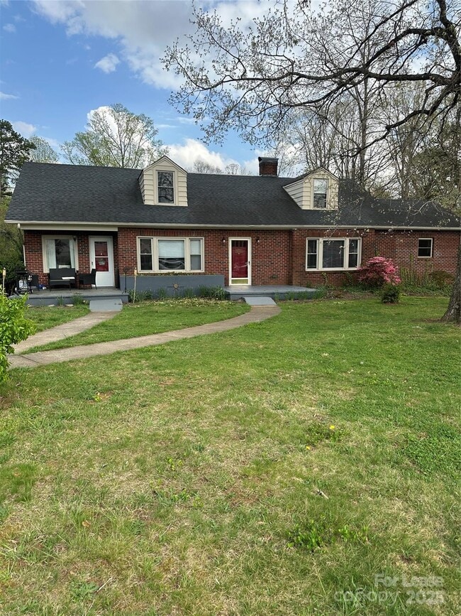 property at 2724 Northwest Blvd