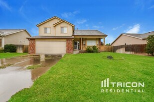 423 S Maple Ave in Eaton, CO - Building Photo