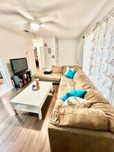 423 John King Rd in Crestview, FL - Building Photo - Building Photo